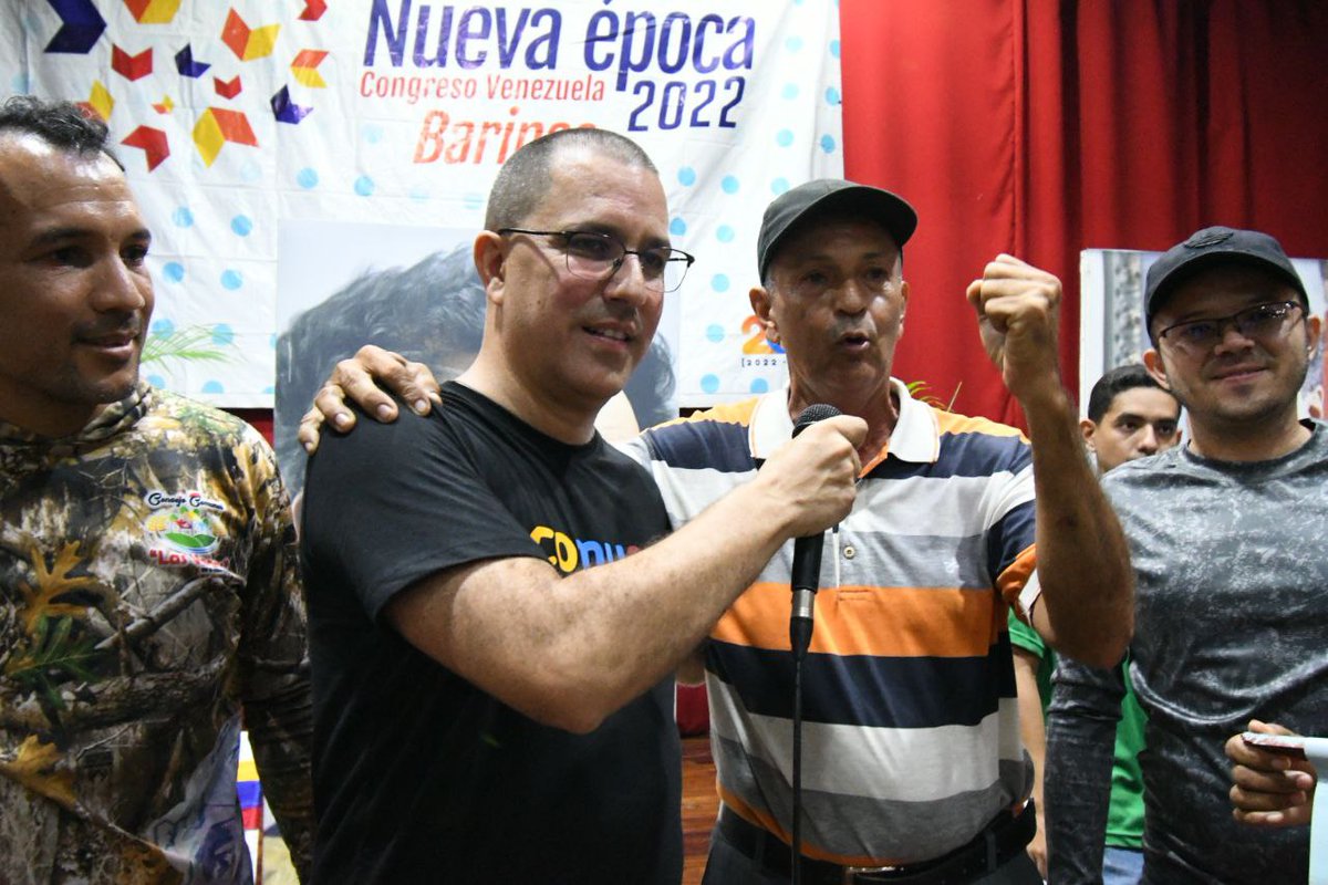 #Noticia | Poder Popular desarrolla encuentro estadal en #Barinas “Ruta Victoriosa: Golpe de Timón 2023″

is.gd/OC3sjH

#5Ago
#PsuvBarinas
#DefendamosLoNuestro