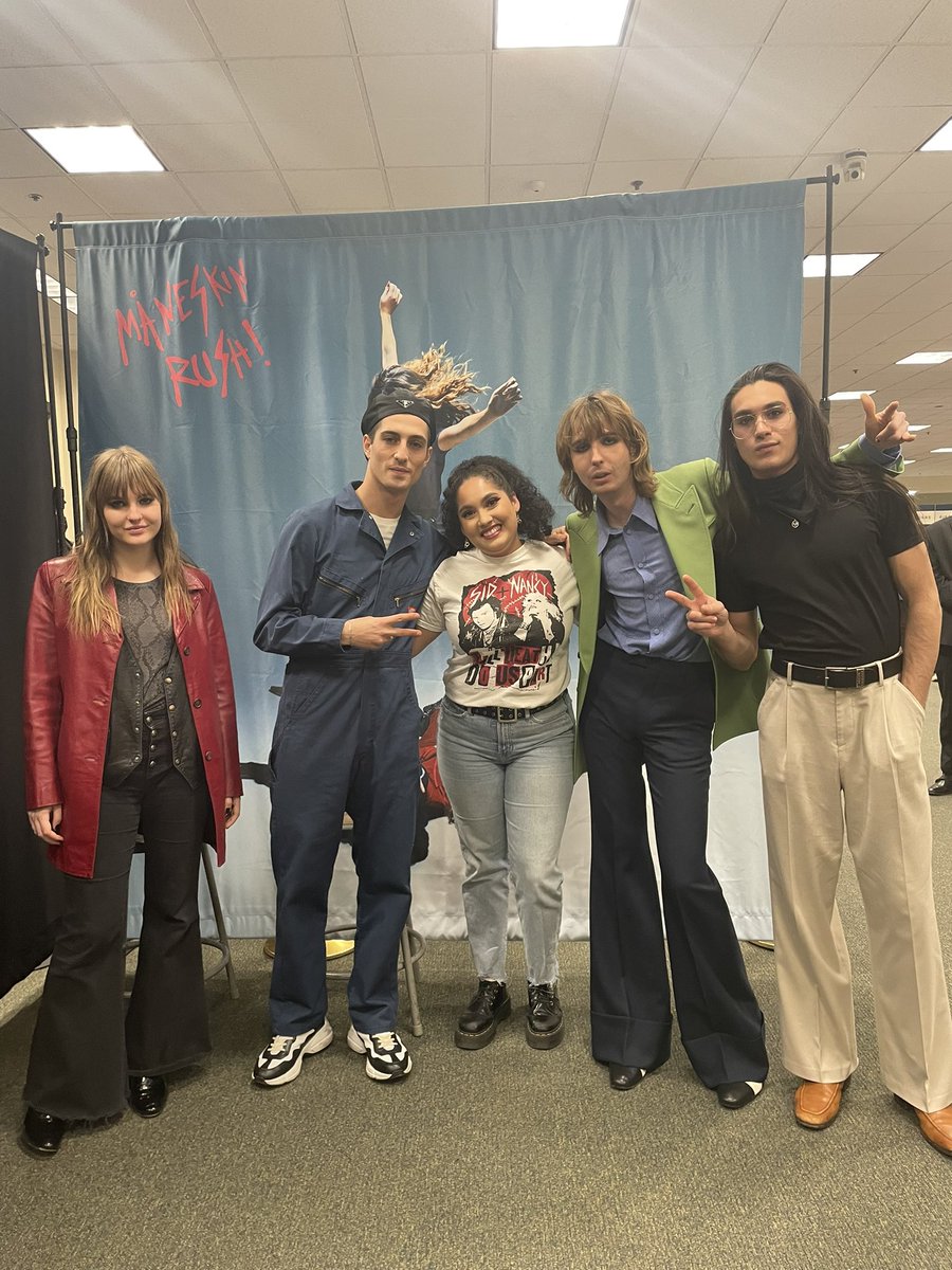 fryourlove's tweet photo. can’t wait to be reunited with my faves next week! 🥺🫶🏼❤️ https://t.co/m6D0ZZDeNv