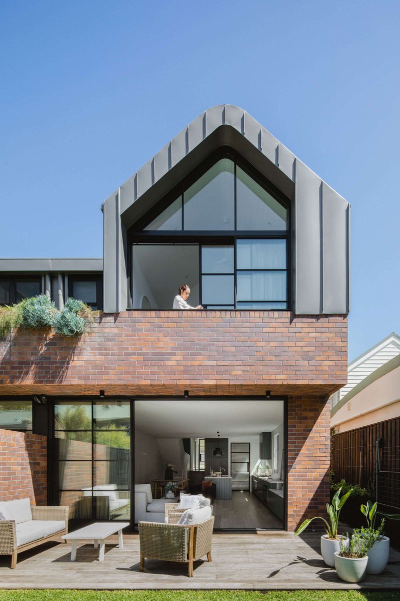Dulwich Hill Duo by Blake Letnic Architects site.co-architecture.com/projects/dulwi…