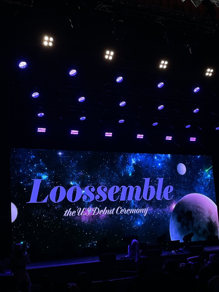 Iipses's tweet photo. i’m seatd #loossembleoakland https://t.co/JTjCPjSEQg