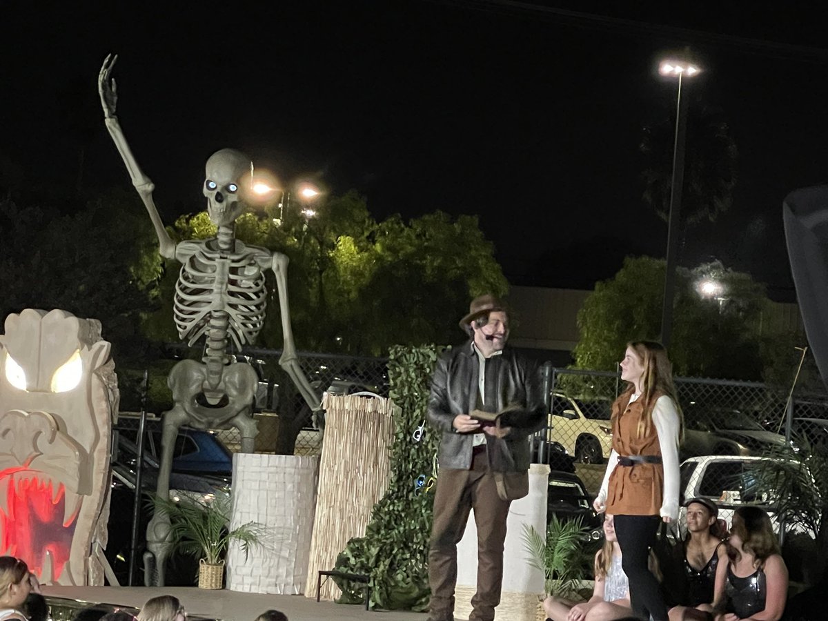 VIDA (6-8 Magnet) tweet media