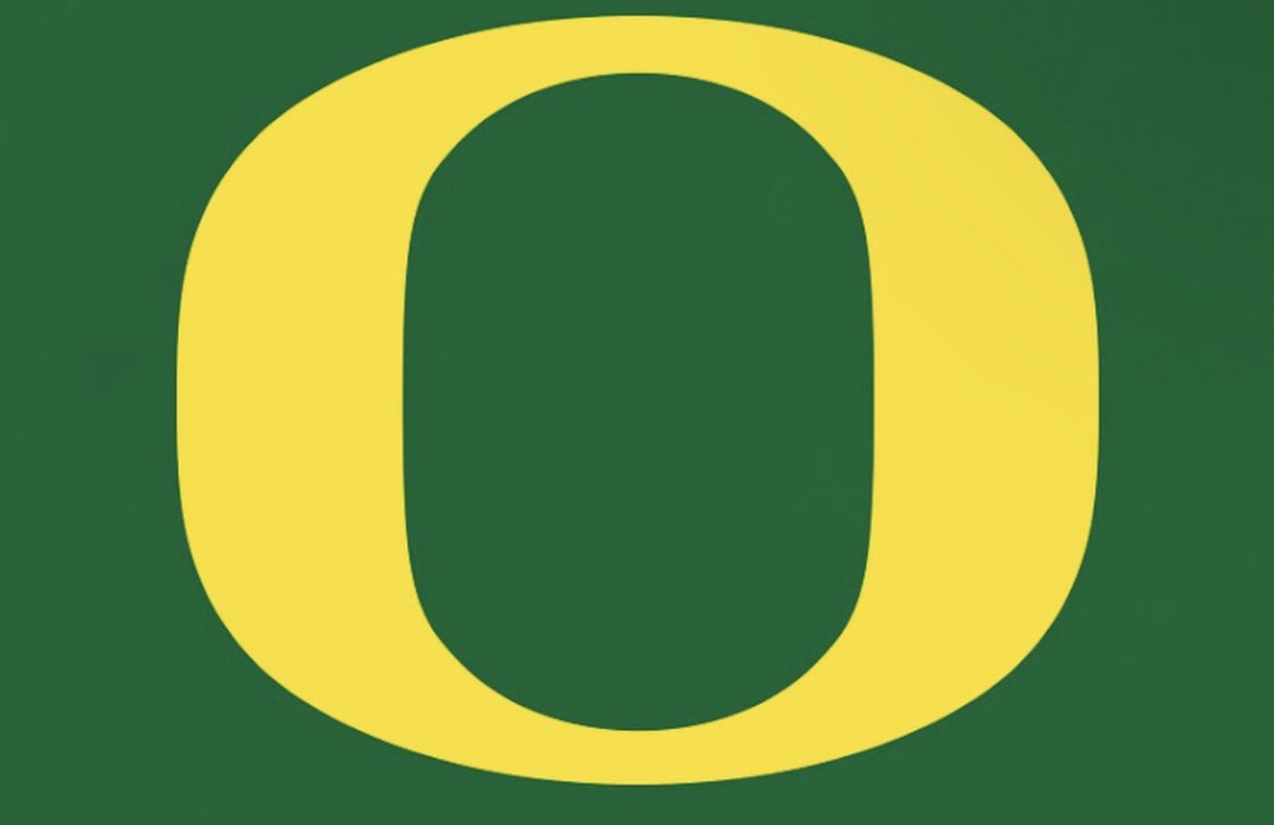 #AGTG After a Great conversation with <a href="/Locklyn33/">WalkOnCoach ⭕️H 🌰</a> .I'm blessed to say I just received my first offer from the University of Oregon!!
<a href="/oregonfootball/">Oregon Football</a> <a href="/CoachDanLanning/">Dan Lanning</a> #GoDucks <a href="/RivalsFriedman/">Adam Friedman</a> <a href="/MohrRecruiting/">Brian Mohr</a> <a href="/BrianDohn247/">BrianDohn247</a> <a href="/Paulwoods2/">Coach Paul R. Woods sr.</a> @CoachLeeBehnke  🦆 #GoldenChild🚀