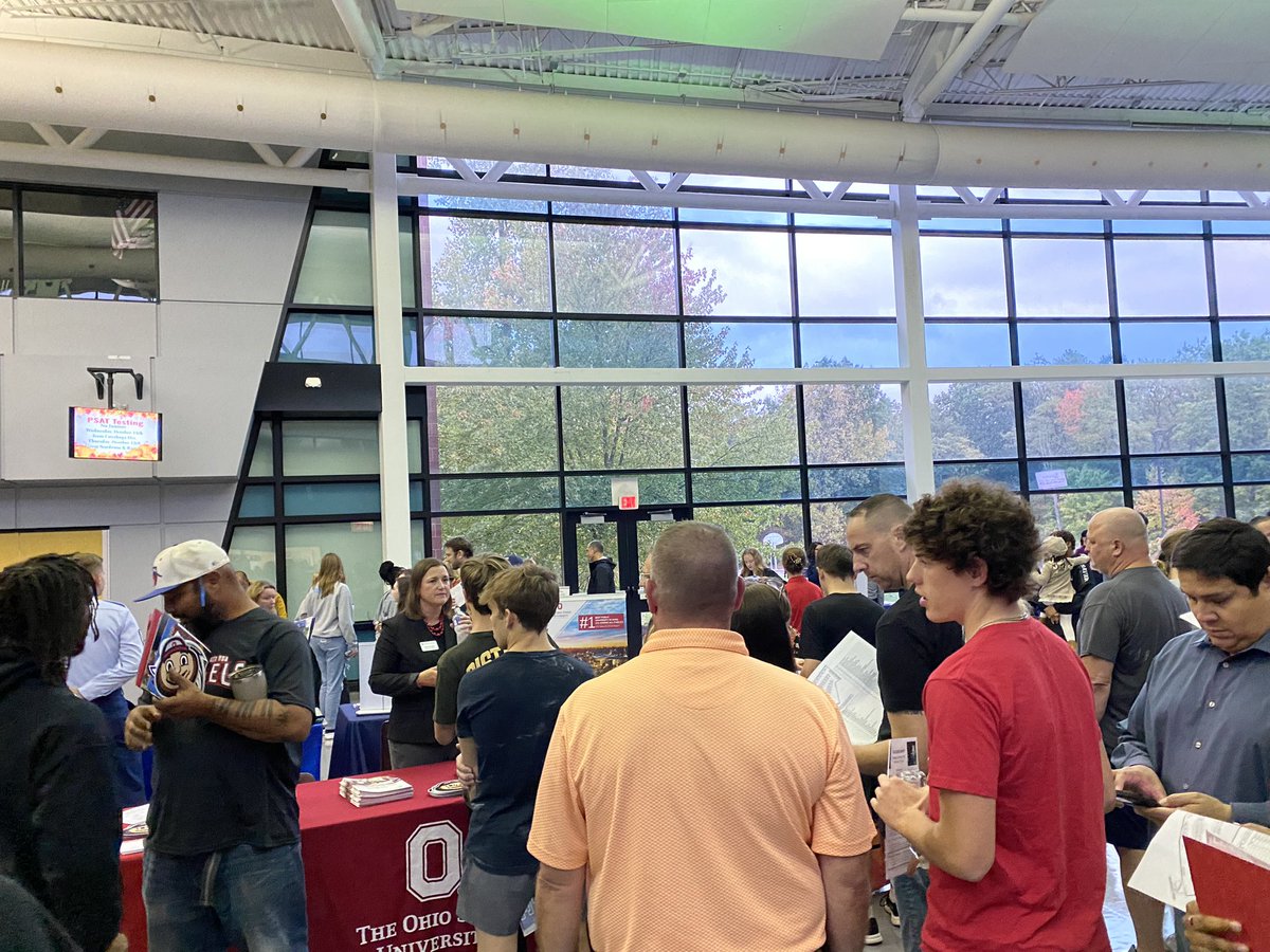 Elizabeth Long tweet media