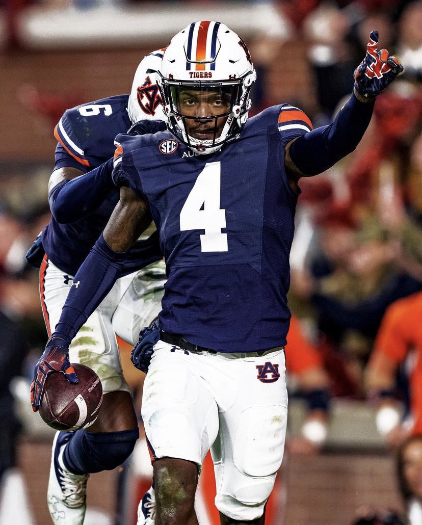 After a great conversation with @ZacEtheridge4 & @CoachTroop3 I am truly blessed to have received an offer from Auburn University !! #WarEagle🦅 #M2G @AuburnFootball @jnashmusic @GregBiggins @adamgorney @BrandonHuffman @DemetricDWarren @ChadSimmons_
