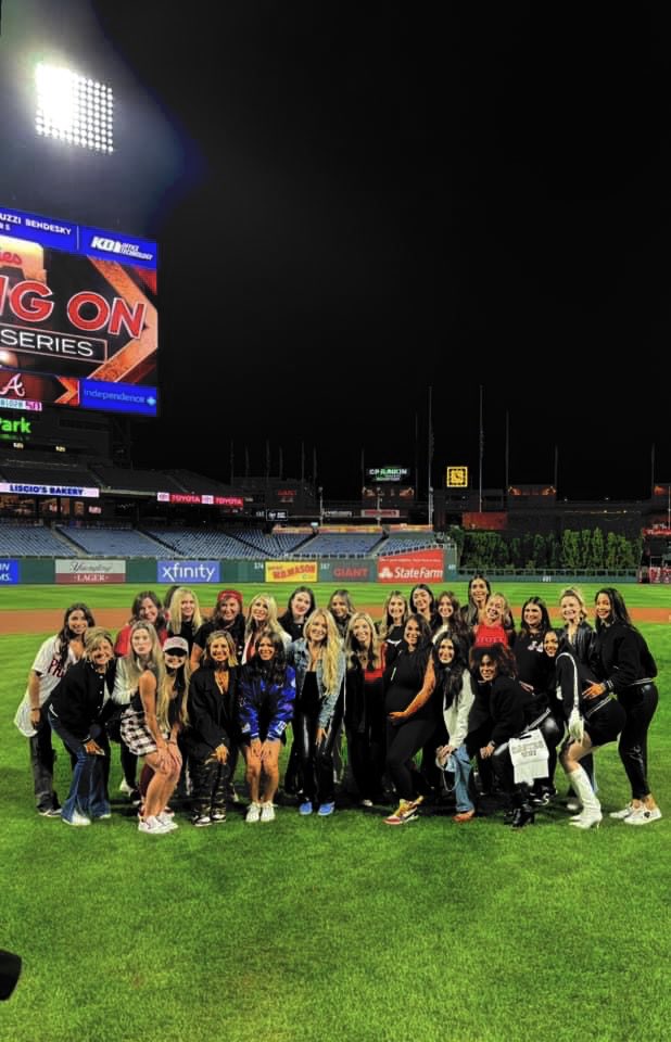 The Phillies wives stick together.