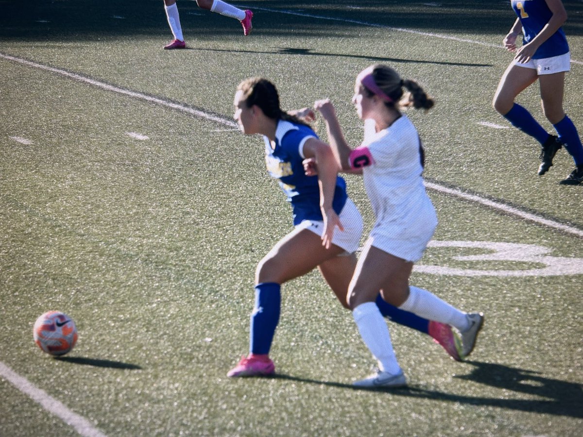 Jungkunst2025's tweet photo. Some defense action today and a celebration to start the game @DaliaVM2025 KGVS Team win #2 for the week. One more game To go tomorrow. πππ
#13 #Classof2025 #midfielder #Forward #attackingdefender #versatility #speed #newsdaytop100 #Hofstracommit #Beaplayernotaposition #dontjustsayitdoit #Firebirds #teamwork
@TopPreps @ImYouthSoccer @SoccerMomInt @ImCollegeSoccer @SunilSunderRaj3 @YAthletesF @joseant1890 @TRCPodcast_ @thecoachstrayer @RecruitingDad @KbergAthletics @Kellenberg @FCMCFemenino @LIRoughRiders @LISoccerClub @GAcademyLeague @SSN_NCAASoccer @HofstraWSOC @HofstraPride @NewsdayHSsports