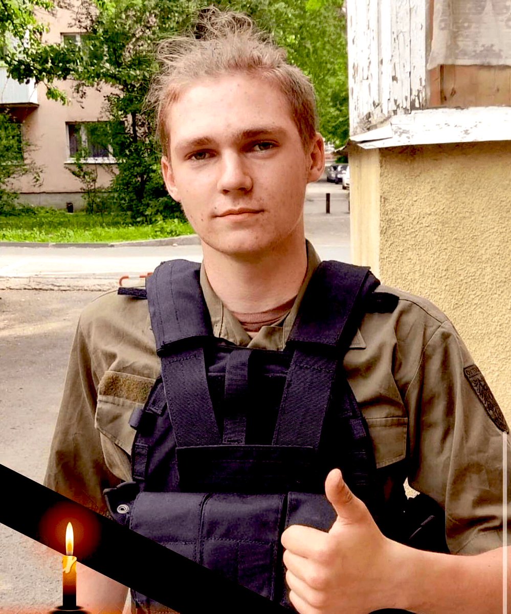 18-year-old Taras Stakhiv has been killed in battle against the Russian Army.

He was a regional karate champion.

Rest in Peace Hero. Ukraine will never forget your sacrifice