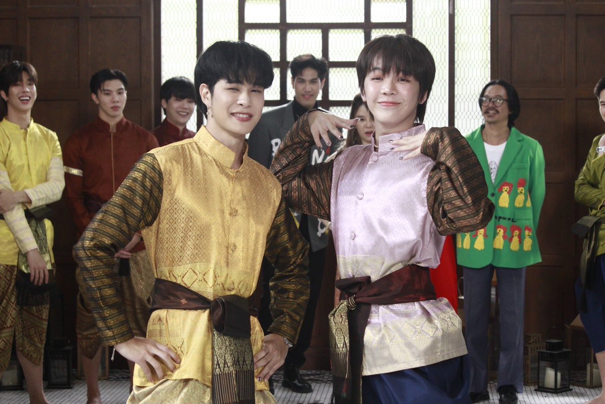 AllNews_th's tweet photo. “Y Star Challenge” EP.5 ลุ้นตาแตก!!! 12 หนุ่ม อัพสกิลนายแบบ โชว์ความซี้ทายภาพปริศนา ติดตาม “Y Star Challenge” EP.5 กันได้ใน วันศุกร์ที่ 6 ตุลาคมนี้ เวลา 23.00-24.00 น. ทางช่อง GMM 25
https://t.co/GXOWmDnxMx
#ystarchallenge #YStarChallengeEp5
#artonabangkok #ProGoldInfinity https://t.co/hs0SzQ3uNu