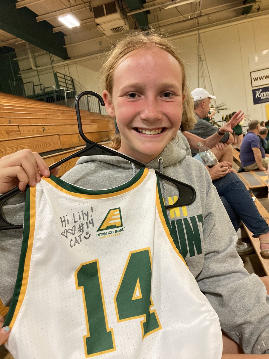 Great time at season ticket pick up tonight! Looking forward to the season @UVMwbb @UVMmbb Thank you @GilweeCatherine for the autograph! 😼