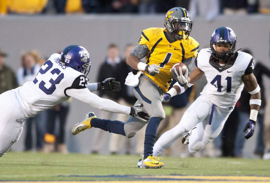 GGenross's tweet photo. Blessed to receive a D1 offer from West Virginia University . All Glory to God 🙏🏾@CoachRich72 @coachterrykarg @CoachBlaineStew @CoachGurss @GoConqsFB @JUCOFFrenzy https://t.co/M1wOpjT3yv