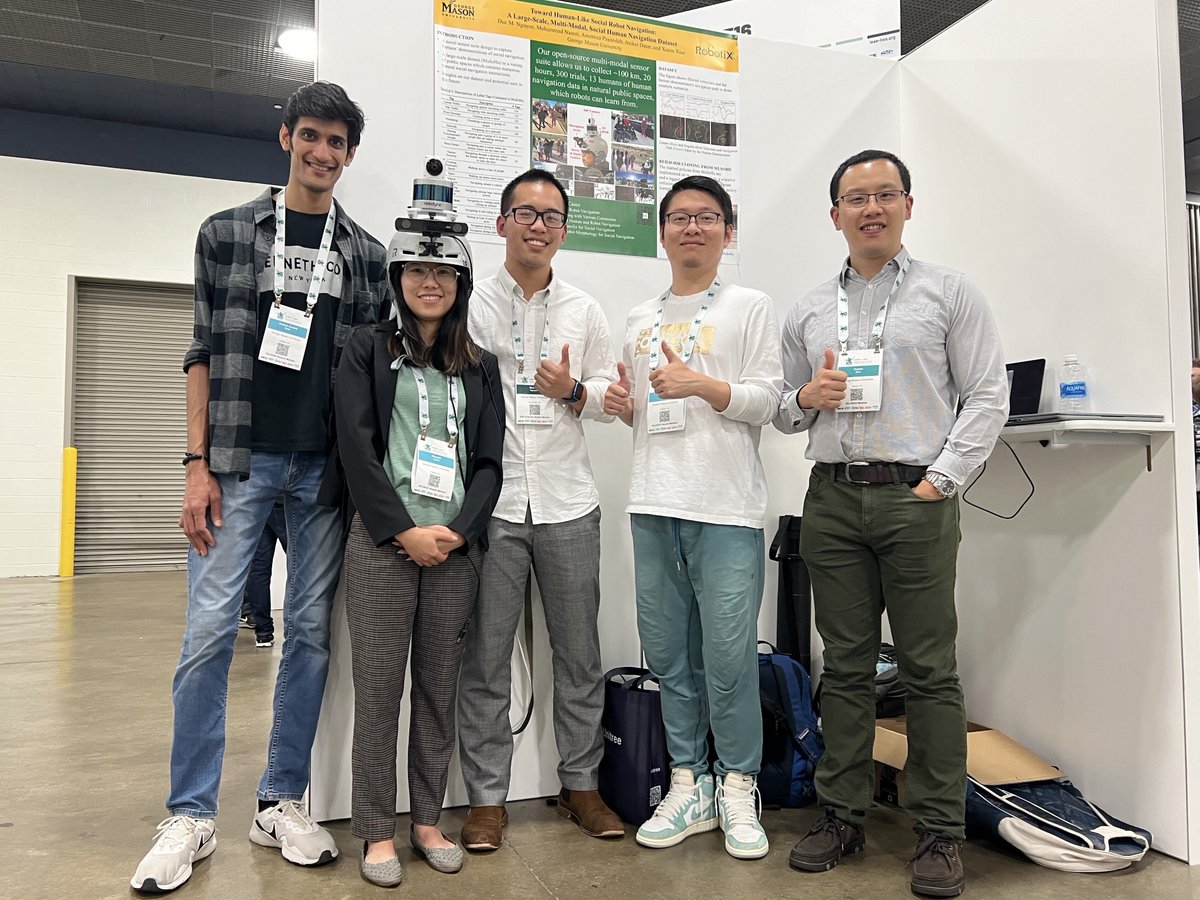 A successful @ieeeiros for the RobotiXX lab in Detroit! Mason Autonomy and Robotics Center also has a lively presence at the conference with interesting papers, presentations, posters, and robot demos! @GMUCompSci @Mason_CEC @MasonResearch @GeorgeMasonU @GeorgeMasonNews @ieeeras