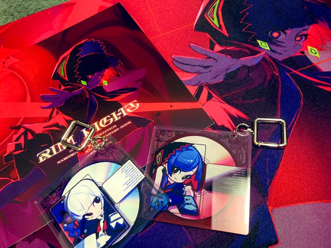 10月7日 #Observer_Effect にて 配布予定のものがギリギリ全て揃いました。 後でお品書きを出しますが 新刊:500円 アクキー:500円 プレマ:1500円 になる予定です。 あとアンケートをやっているので回答していただけると助かります!!