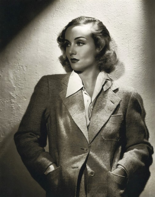 October 6th is a blessed day. Carole was born.
She had that something extra, that zany quality and inner warmth and beauty that changed American comedy. Everyone loved her, many still do. Personally I owe her a big deal of my life.
This was Gable's favorite photo.