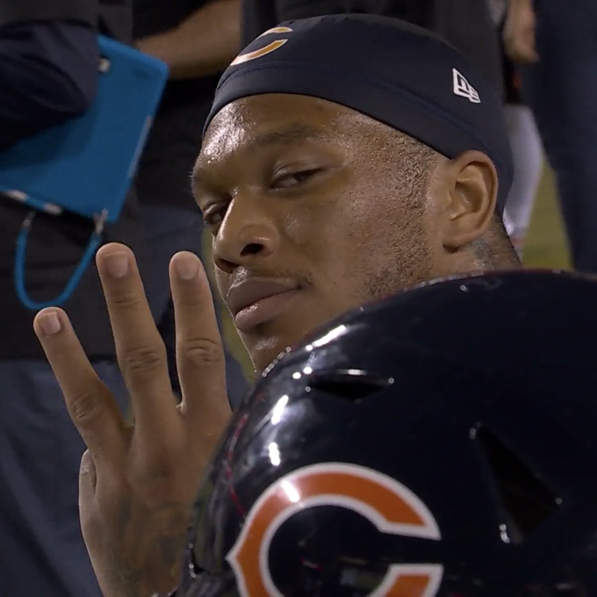 BleacherReport's tweet photo. D.J. MOORE: 1️⃣, 2️⃣, 3️⃣ TD https://t.co/LFDv3XSSuX