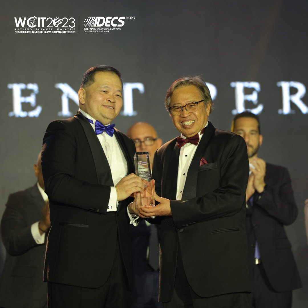 WCITIDECS2023's tweet image. Congratulations to The Right Honourable Datuk Patinggi Tan Sri (Dr) Abang Haji Abdul Rahman Zohari bin Tun Datuk Abang Haji Openg, Premier of Sarawak for receiving the World Innovation, Technology and Services Alliance (WITSA) Eminent Persons Award!

#WCITIDECS2023 #WITSA