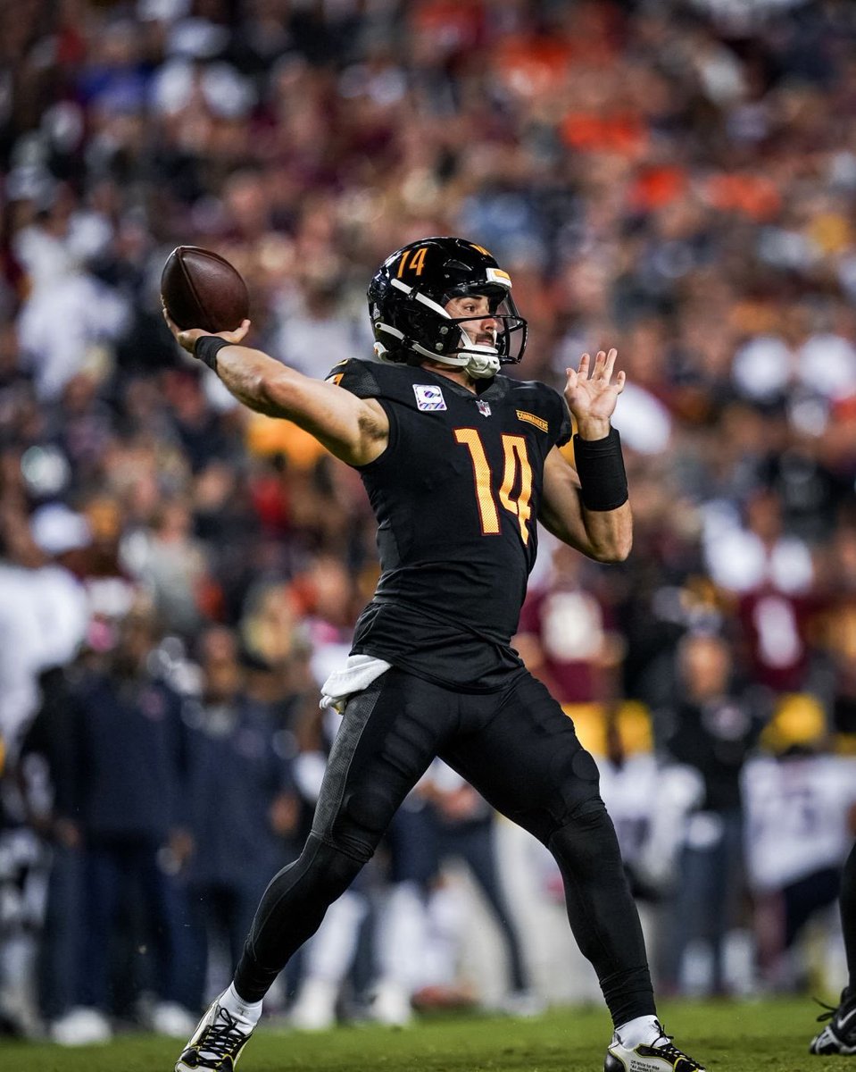 CookedByTek's tweet image. Sam Howell left it all out there 💔
37/51 passes completed
388 yds
2 TDs