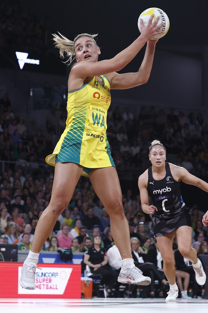 AussieDiamonds's tweet photo. Get all you need to know about netball's fiercest rivalry below👇
https://t.co/mzD87bnpRJ https://t.co/AJ0QcDyF5j