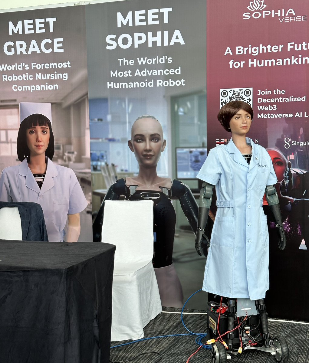 udeepbrl's tweet image. Had the opportunity to meet GRACE, the world&apos;s foremost Robotic Nursing Companion at the World Congress on Innovation &amp;amp; Technology | International Digital Economy Conference Sarawak 2023. 🤖✨ #WCIT2023 #IDECS2023 #WCITIDECS2023 #Innovation #Technology #HealthcareTech