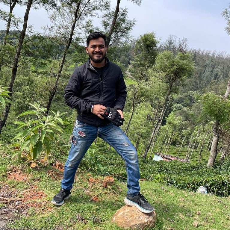 sumitram242532's tweet photo. #NewProfilePic https://t.co/6VMXrxEoMf