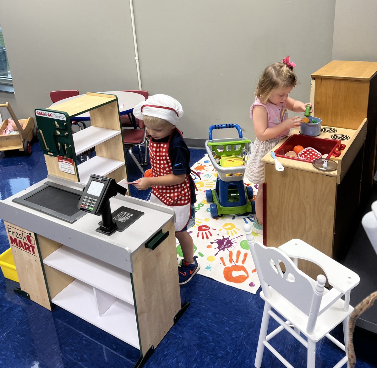 switzsc's tweet photo. It was Meet and Greet Night at our @switzsc  preschool. So excited about all of the early learning that will take place here. We’re so happy to offer this opportunity to our employees. Great families. Great leaders. Great kids. #PacerPride https://t.co/mKJJgjSQLB