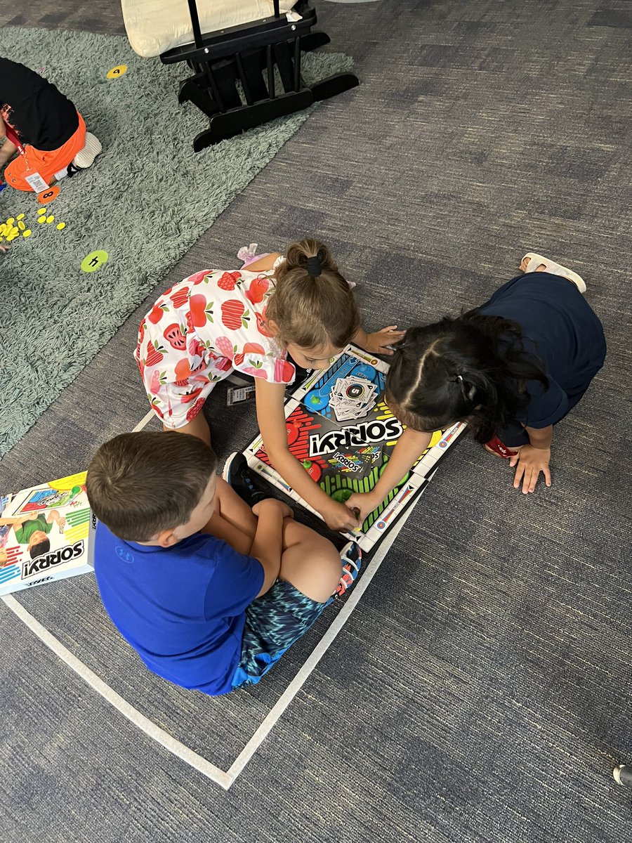MsCrowKinder's tweet photo. Rainy days will never ruin our recess time! Watching my sweet friends work together to play games and build new things makes my heart so happy❤️ #bengalpride https://t.co/hyoIlgWRlW
