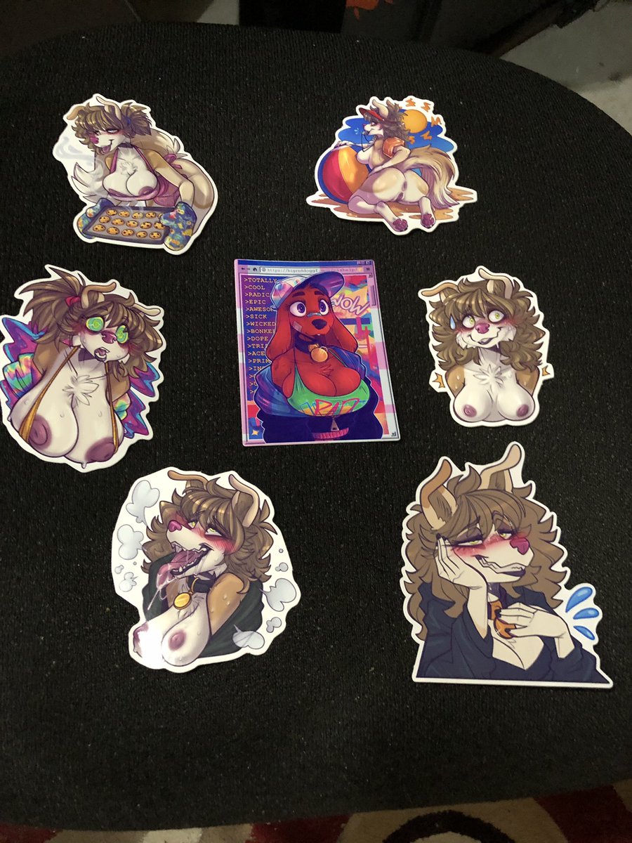 NG_Canadian's tweet image. My stickers of @tDimWitDog finally arrived!
Still hoping for a standee of my favorite dog