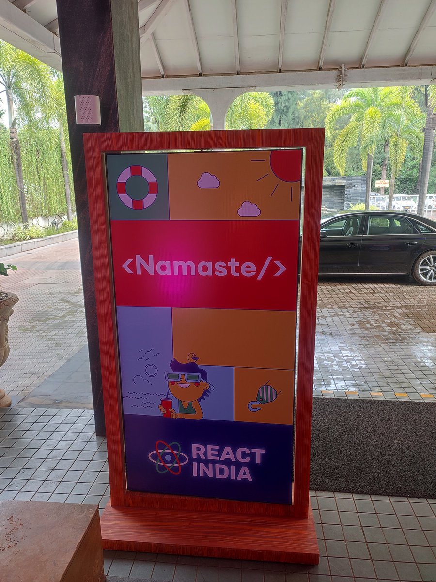 HectorBarbosssa's tweet image. Here at @react_india #reactindia2023