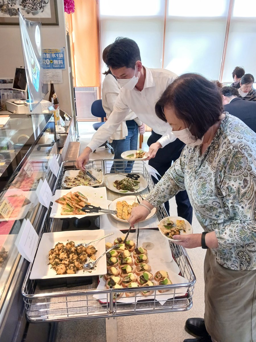 豊橋の平松食品さんで、第45回おしえてレシピコンテストが開かれています。今回は、にしんうま煮を使ったレシピを審査してます。