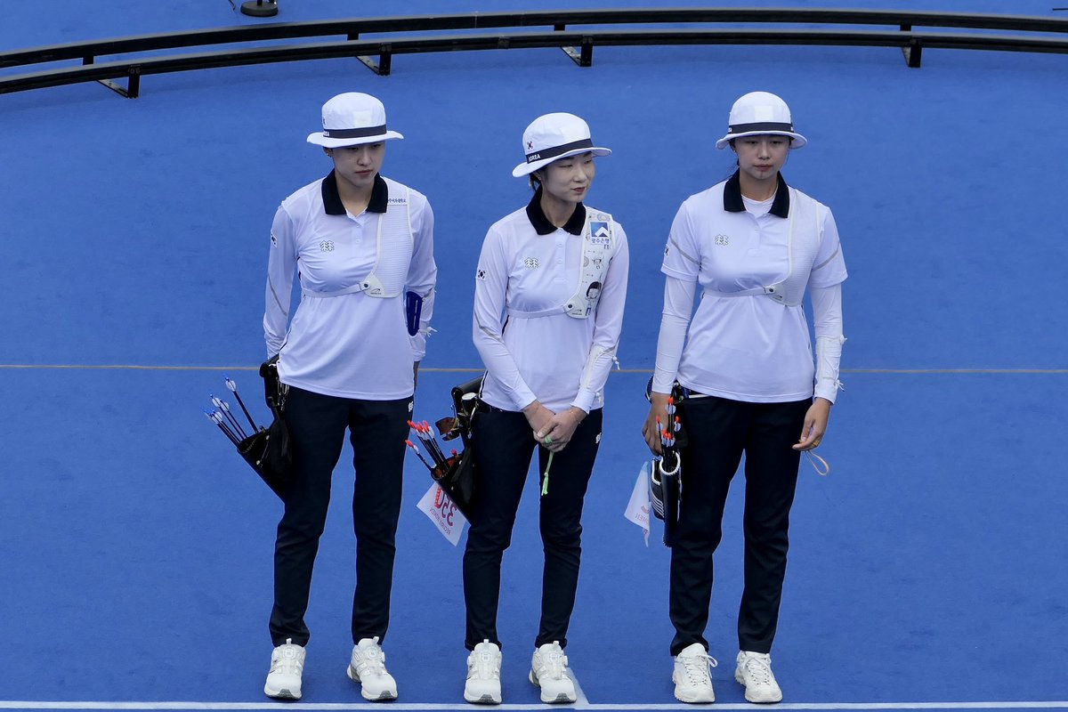 Olympic's tweet photo. 아시안게임 여자 양궁 단체전에서 한국 여자 대표팀(임시현, 안산, 최미선)이 중국에 승리하며 금메달을 목에 걸었습니다. 이번 우승으로 한국은 아시안게임 7연패를 달성했습니다.

#RoadToParis2024  #아시안게임 #양궁 https://t.co/YN6f1N6Sgv