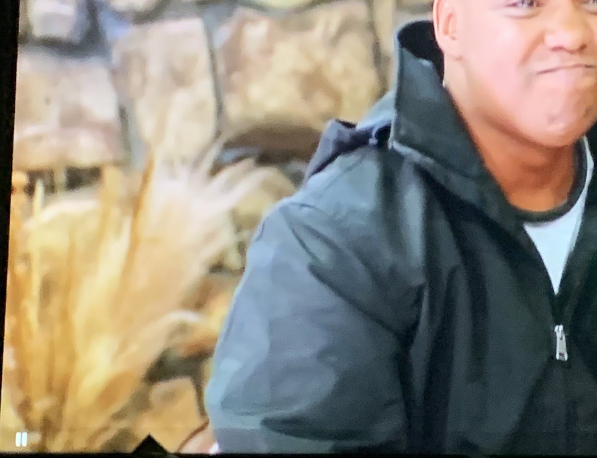 ferinha40's tweet photo. Gente será que só eu vi , que até a pedra da parede não curtiu o laranja kkkk tá com cara de bravo kkkk eita esse cria mesmo , cria cancelamento #Fazenda15 #RocaAFazenda @GalisteuOficial @afazendarecord https://t.co/3vSbeDKEQJ