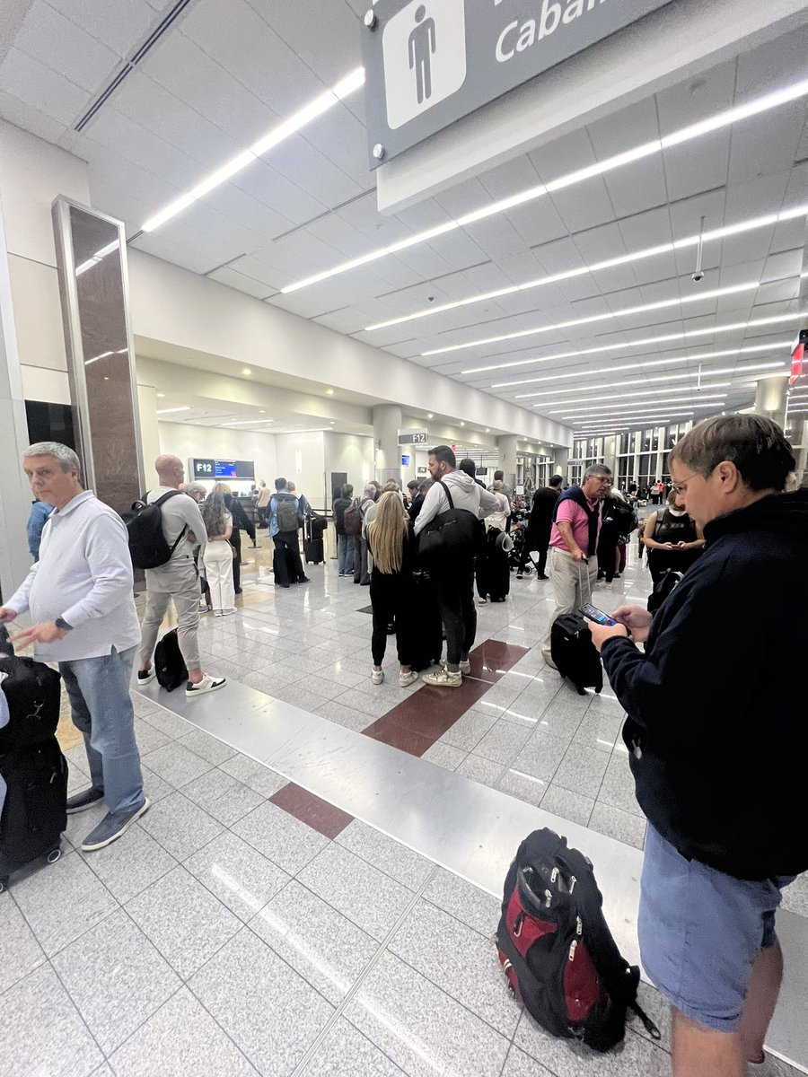 Gomez5Camilo's tweet photo. Hey @delta why your flights #dl101 and #dl110 are getting delayed 2-3 times a week?  Expensive ticket to get delayed don’t you think ? https://t.co/7wMaXVs7pH