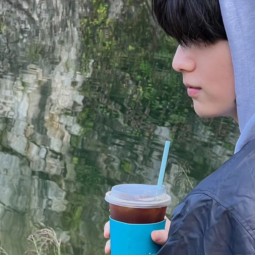 emul2O5's tweet photo. 나의 9월 ✮˚. ᵎᵎ 𖦹彡⋆｡˚
#monthlysoobin https://t.co/mtwgU4VzhC