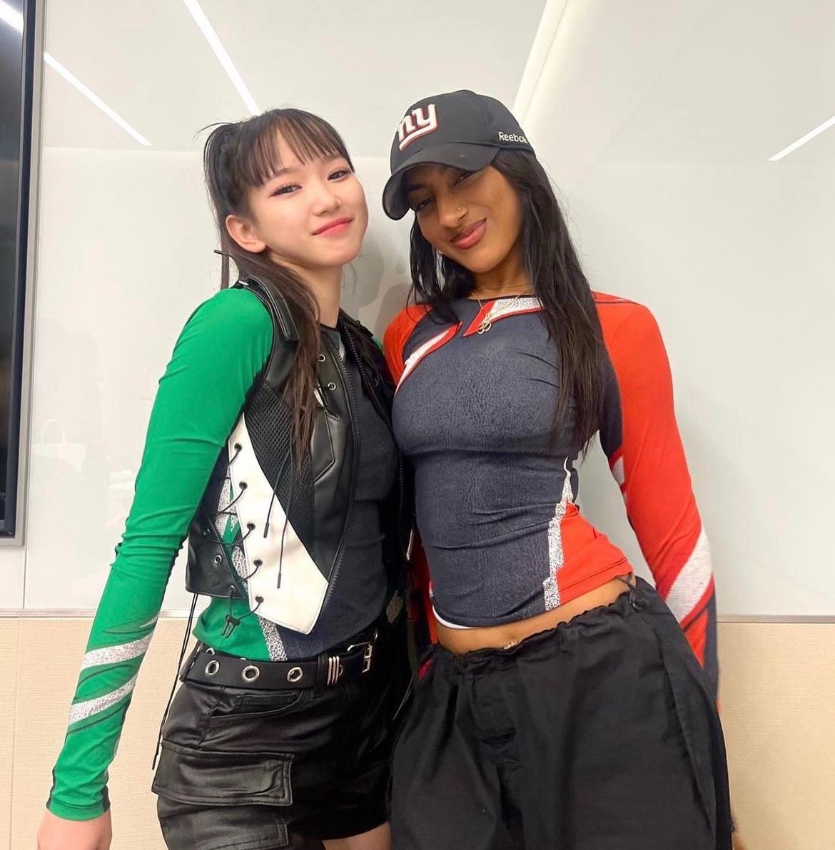 JeICZ6TLVpLBmmU's tweet photo. UA & La La
#UA #UASHIMADA
#LALA
#dreamacademy
#dreamacademyhq
#HYBE #GEFFEN https://t.co/qa79NFezrq