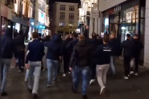 DeGentenaar's tweet photo. Beelden van antisemitisch voetballied in Gent duiken op, net voor match tegen Israëlische club https://t.co/WcauKMc01j https://t.co/lQ3eozjAFn