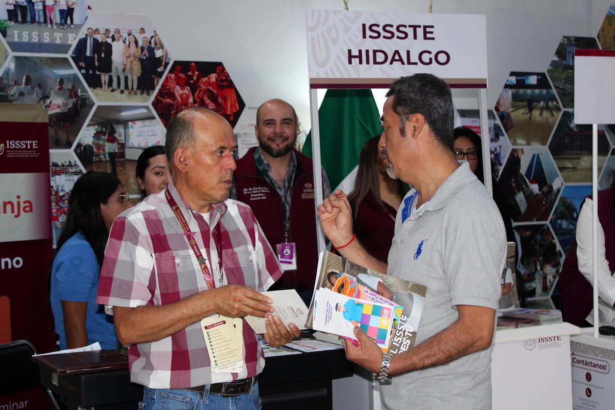 IsssteHidalgo's tweet photo. El stand de #IsssteHidalgo sigue otorgando orientaciones a todas y todos los derechohabientes que visitan la @FeriaHidalgo. Agradecemos el apoyo de @PENSIONISSSTE_, @FOVISSSTEmx, así como de los departamentos de #Cultura, #CasaDeDía y la Unidad de Atención Primaria a la Salud. https://t.co/PXpOjHO2gK