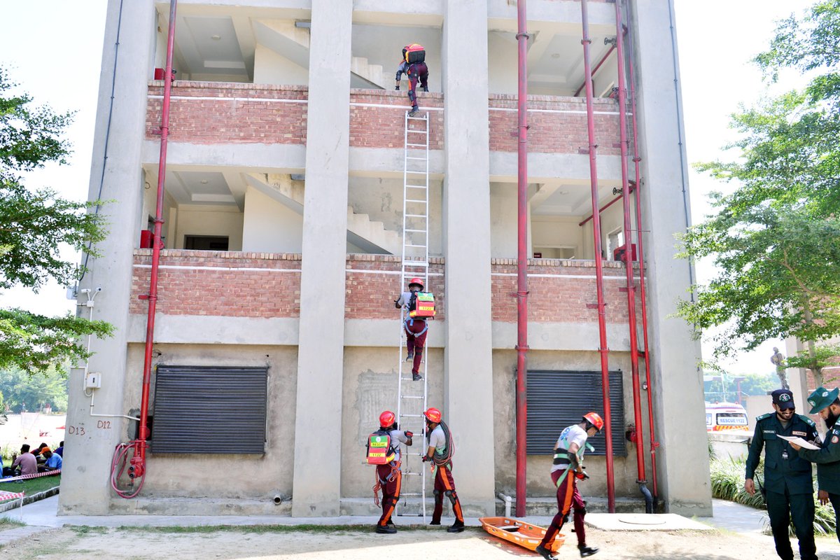 pesrescue1122's tweet photo. The second day of competitions in the 12th National Rescue Challenge held at the Emergency Services Academy, Lahore.

#nationalrescuechallenge #12Challenge #Rescue1122 #emergencyservicesacademy #savinglives #Rescue1122 #NRC #nationalrescuechallenge https://t.co/f3Kt7JA0cv