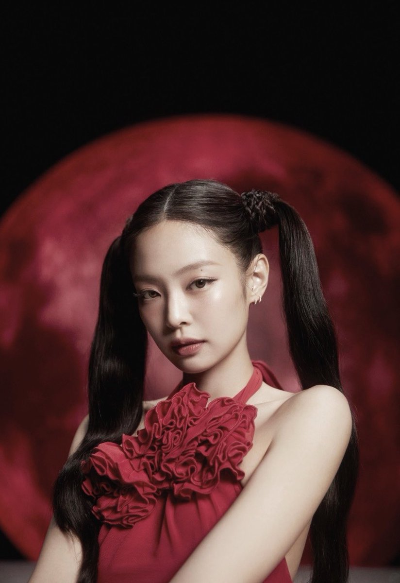 NEWSJENNlE's tweet photo. 📸 231006 #JENNIE You &amp; Me Behind The Scenes #JENNIE_YouAndMe https://t.co/jCCjrlkf9r