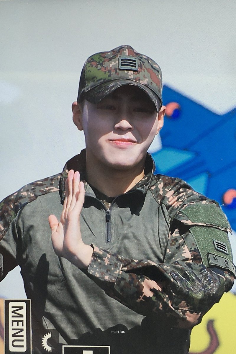 martius0322's tweet image. 231006 계룡산 

🩵

@gooreumseng
#하성운 #HASUNGWOON 
#河成雲 #ハソンウン