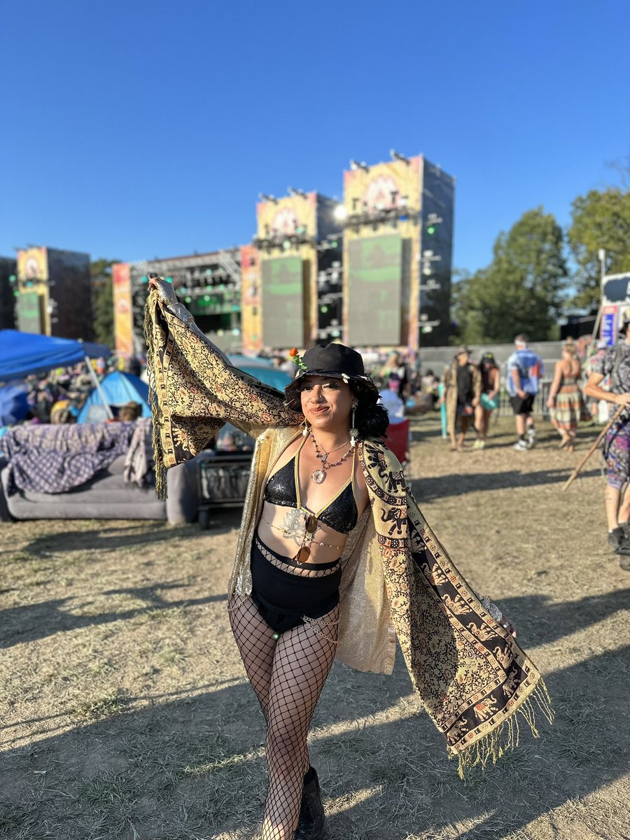 aribobbyricky's tweet photo. BIG shoutout to my first Wakaan for impregnating me with ✨space babies whom are fully fluent in wonky wubzzz✨ #dualcitizenvibes #funkonaut #grizmademejizz https://t.co/cR3QaOVX0H