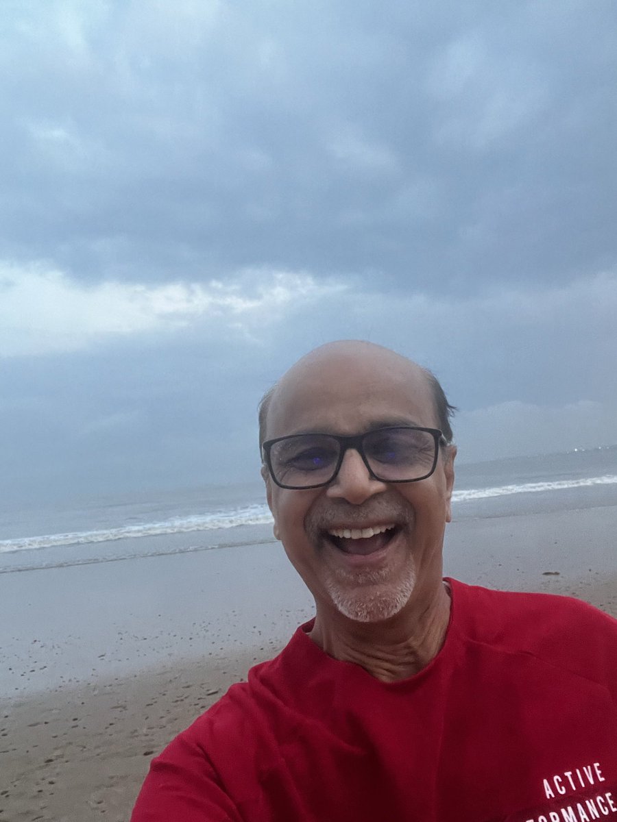 Back to the beach .@aquilbusrai @lsmurthy99 @baski_LA @IamBalashan1980 @RajanSinha @DPrasanthNair @PramodDrSolanki @AboutImpact @NutritiousMind @JulieParker144 @alicia_budhram @AnnaMamalaki @e_panda @vanivina9 @VinuPillai19 @EmmyDavid2307 @Nathansv @nehachakutankha @mneetubala