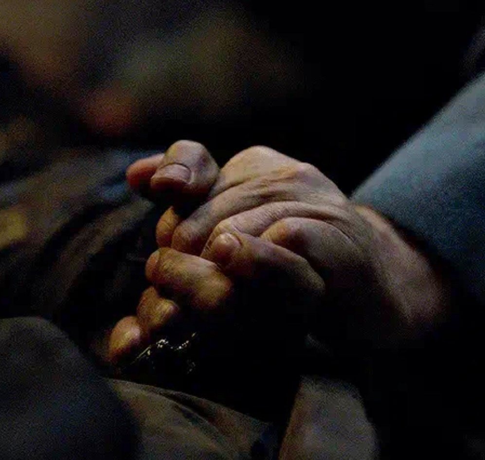 quillohara's tweet photo. I don't know about you all but today was a good day for me 😋

#LokiS2 #lokius #ofmds2spoilers #gentlebeard https://t.co/RPiSeTvEwj