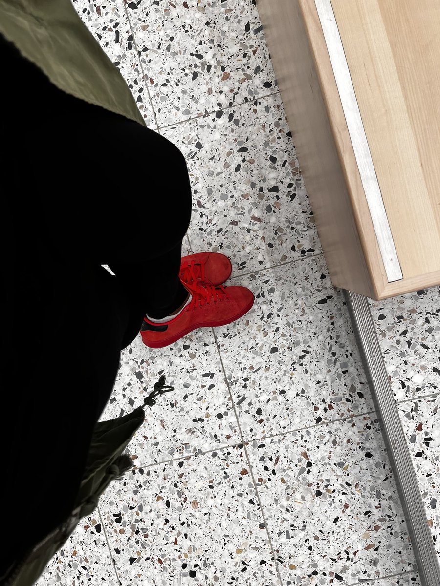 theSHINEprjct's tweet image. A fully equipped recording studio with 2 hour time slots,podcast equipment to take out on loan for up to seven days and a myriad of starter equipment is impressive! #DigitalInclusionWeek #underground (my path over the years!) #housenation #djculture #blogging