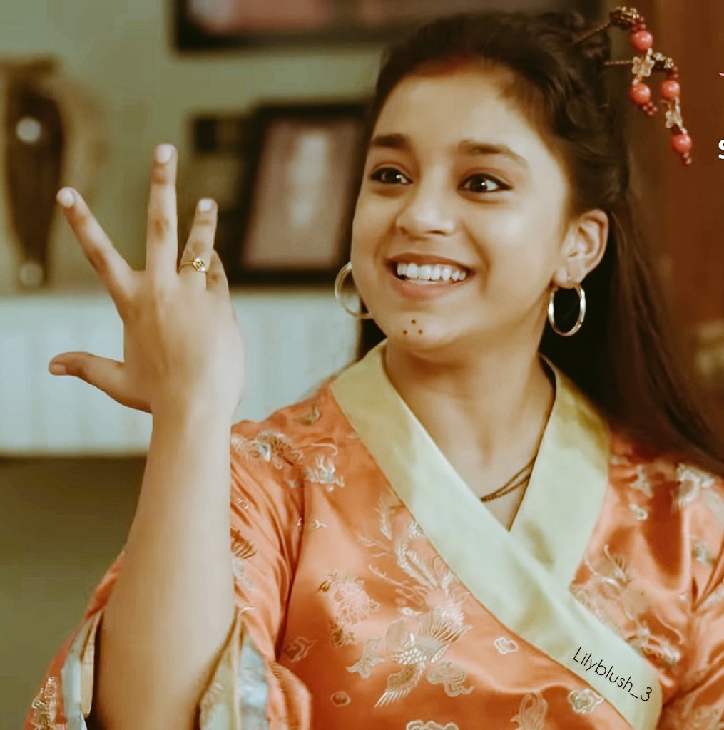 Kavya: Why so dramatic for everything?!
Adi: I was born with this talent.
Imlie: ee toh Sita Maiyya ka gipht hai bitiya.
Kavya: 😶 there's two of you now. PAPA!! 

#AdYaAU #ArylieAU