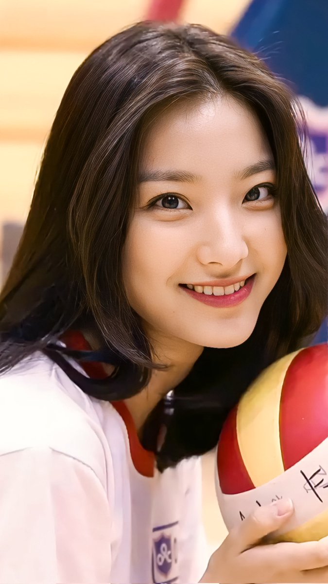 Halujee1's tweet photo. Just a screenshot..

@realfromis_9 @fromis9_japan
#이새롬 #새롬 #LeeSaerom #Saerom #fromis_9 #프로미스나인 https://t.co/1IlnGkWOR0