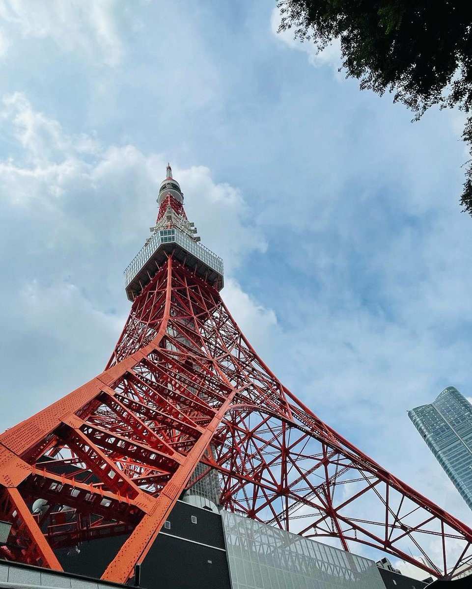 nony3789's tweet photo. 王道の東京観光③
オープントップバスからの景色
上見て、右見て、左見て
耳は全力で説明聞いて、首から上がフル稼働
忙しかった1時間😆😆
#ゴルフ #女子 #ゴルフガール #ゴルフ #ゴルフ #ゴルフ愛好家 #ゴルフ初心者 #ゴルフスイング https://t.co/KD36QIwkUG