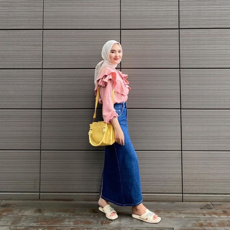spillyukkk's tweet photo. Outfit Ideas💖

rok jeans 🔗  https://t.co/LE7sj6Uvj3 
blouse pink 🔗 https://t.co/fbF22nlyQu 

#ootd #outfitoftheday #blouse #rokjeans #FeelTheImpact https://t.co/BfibdK5xrF