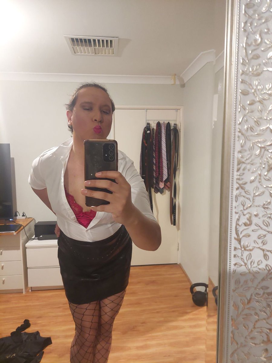 SalomMarquez's tweet photo. This sissy wants everyone's cock and wants them to write to him 🔥@samash08701112 
#sissyespañol 
#ExhibicionismoPublico 
#dominatrix
#FetishPharma https://t.co/e80vBjOB54