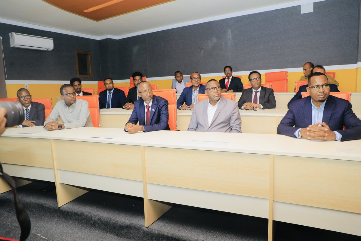 SIMADiLab's tweet photo. A historic moment for Somalia’s innovation ecosystem as we unveiled another upgrade for SIMAD iLab. The new executive arena targets all ecosystem stakeholders to collaborate on youth and job opportunities. We introduced an innovation theater, a dedicated space for startups and MSMEs, and a well-equipped corner for private sector leaders and civil servants.

We’re grateful to the presence of our esteemed guests including H.E. Farah Sheikh Abdulkadir, the Minister of Education, Culture, and Higher Education. Your presence is appreciated.