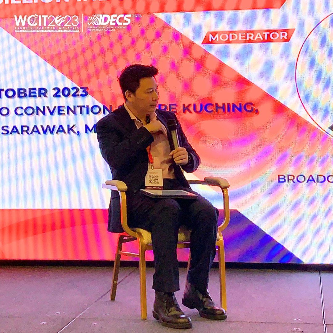 WCITIDECS2023's tweet image. We delved into the world of Esports with Keith Liu, Broadcast Presenter &amp;amp; CMO at GCL Global as moderator, joint by Adrian Gaffor, Co-Founder of Esports Business Network (EBN) on stage.

#WCITIDECS2023 #WCIT2023 #IDECS2023