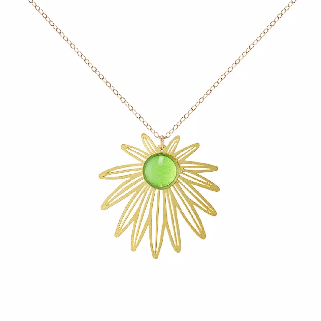 #inthedetail #zoom #closeup #necklace #necklaces #green #neongreen #neonvibes #jewellery #jewelry #statementnecklace #statementnecklaces #statementjewellery #statementjewelry #irishjewellery #irishjewelry #goldjewellery #goldjewelry #giftsforher #jewellerygifts #jewelrygifts
